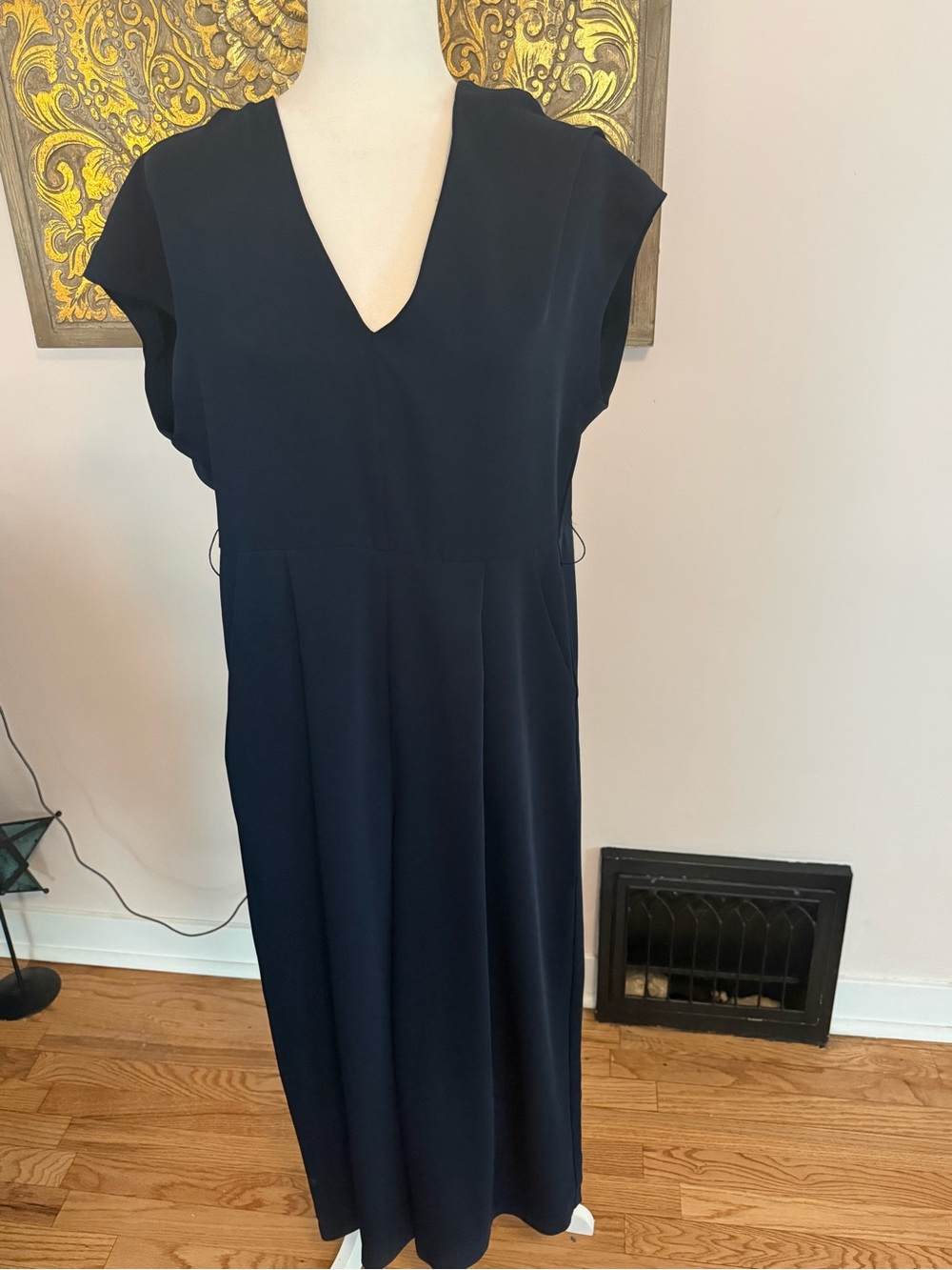 ASTR The Label Navy V-Neck Wide Leg Jumpsuit Medium